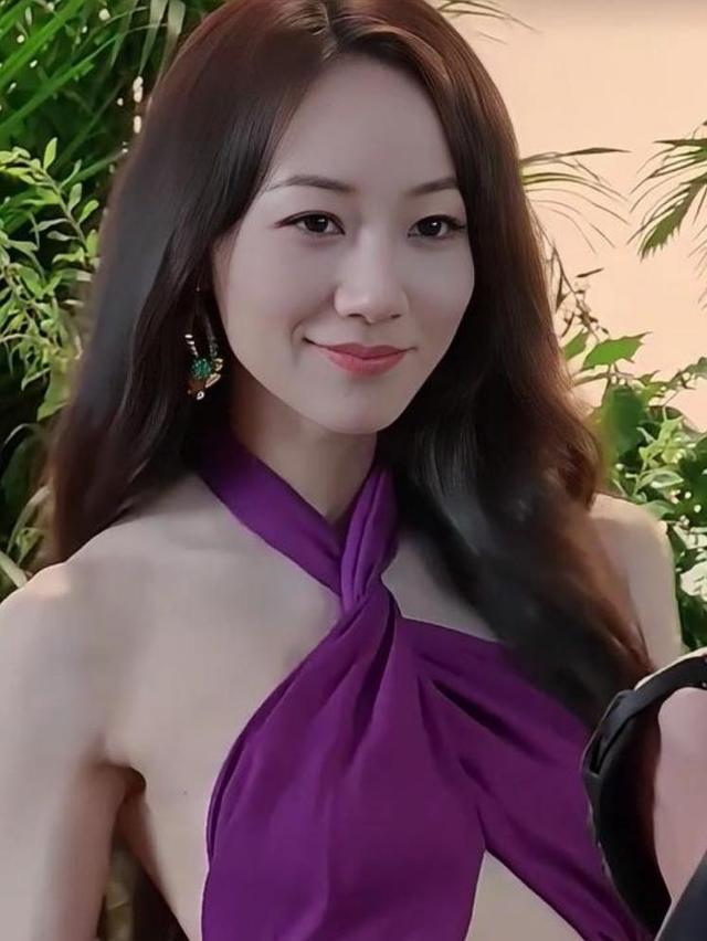 女性頭像時尚潮流演變，最新風尚與2025年流行趨勢預測
