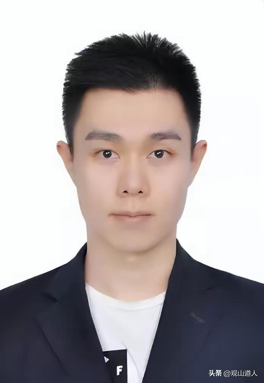 北大女生時(shí)尚搭配與技能提升，最新時(shí)尚包款指南